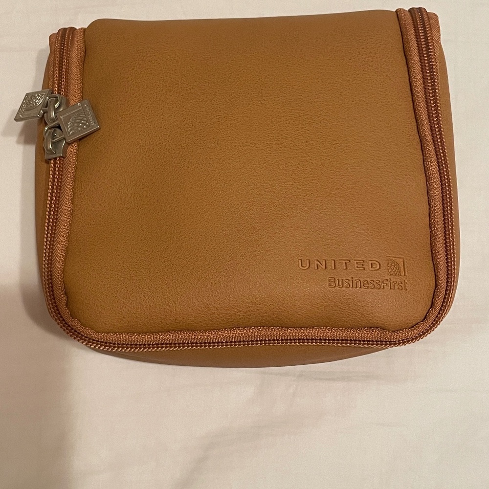 United airlines business first class shaving kit leather amenity bag Dop…